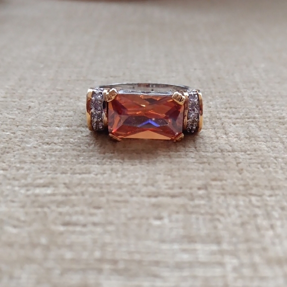 Gold And Silver Tone Multi-Faceted Orange Glass Ring - Picture 14 of 14
